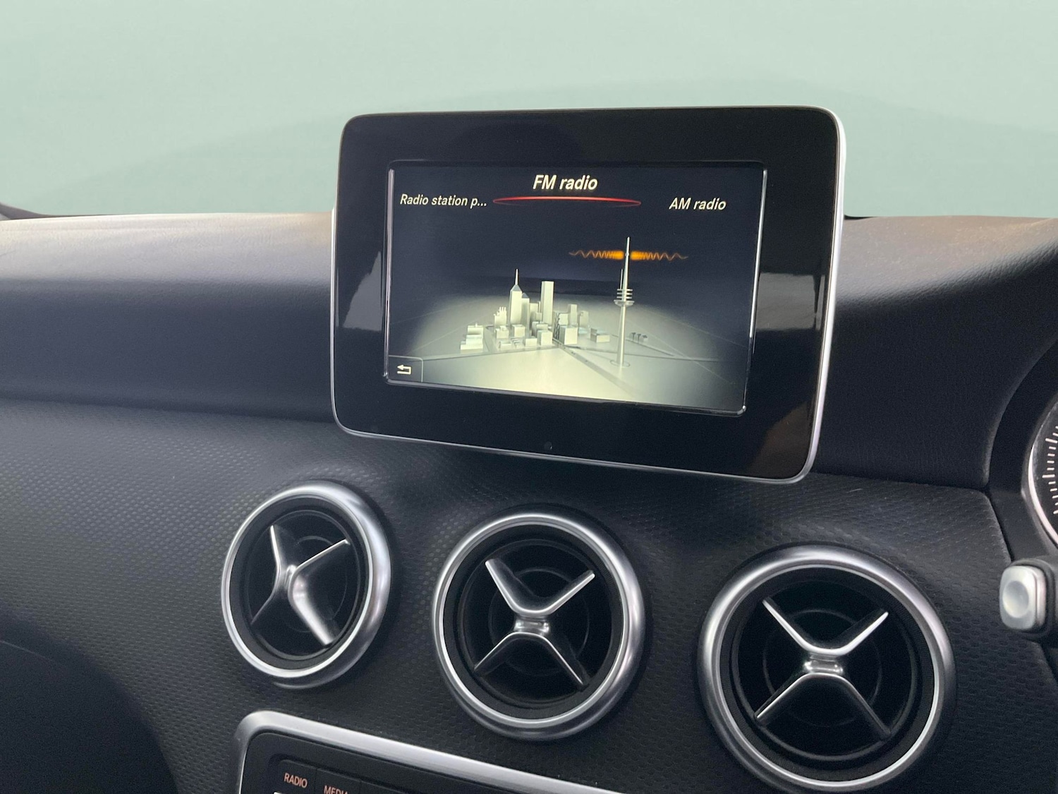 Used Mercedes-Benz A-Class 2018 for sale - 76594839: Photo 15