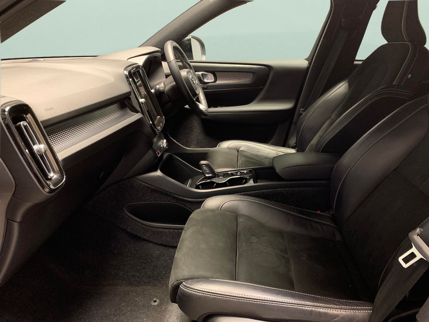 Used Volvo XC40 2021 for sale - 77347513: Photo 4