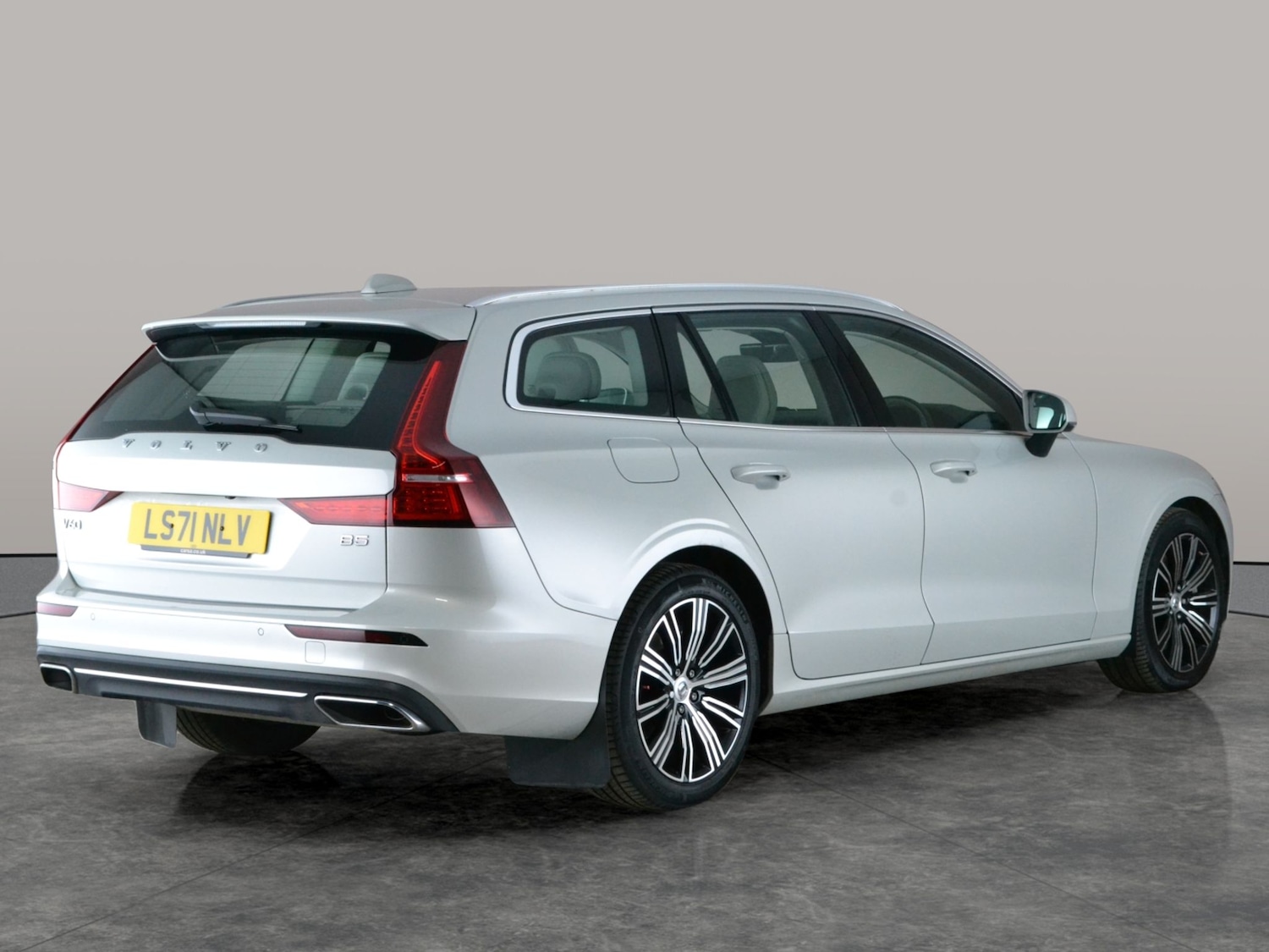 Used Volvo V60 2021 for sale - 77631112: Photo 11