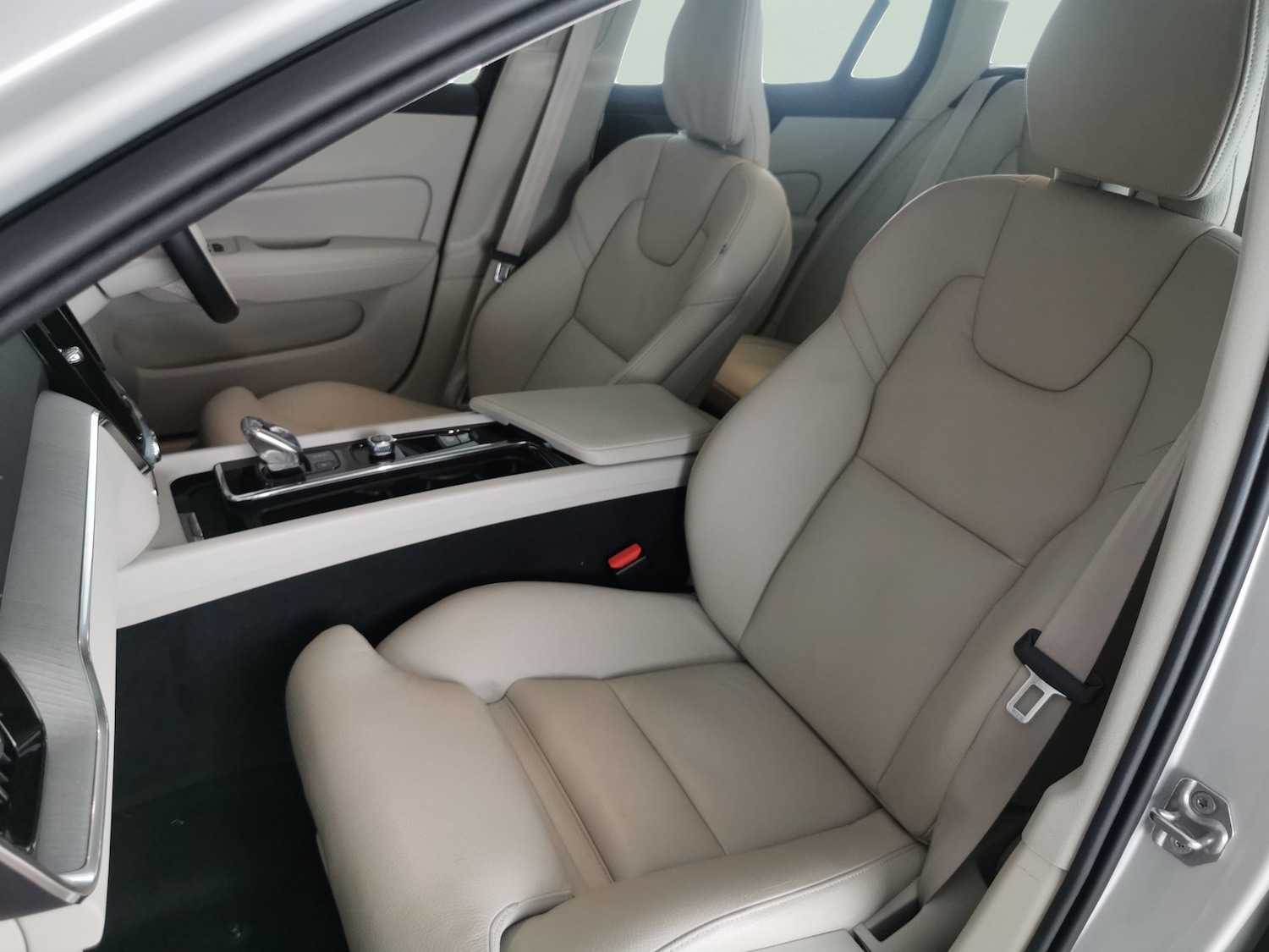 Used Volvo V60 2021 for sale - 77631112: Photo 7