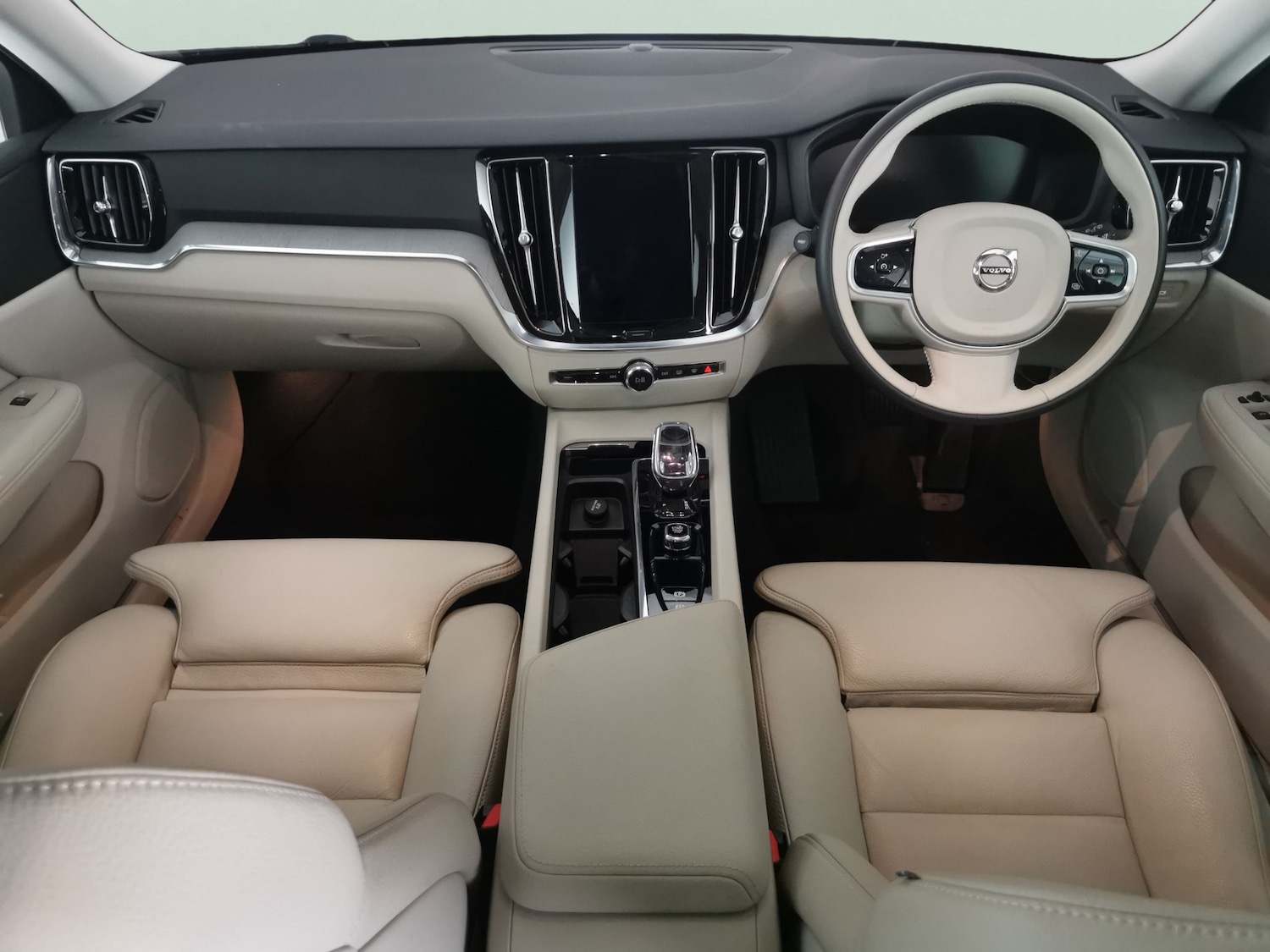 Used Volvo V60 2021 for sale - 77631112: Photo 8