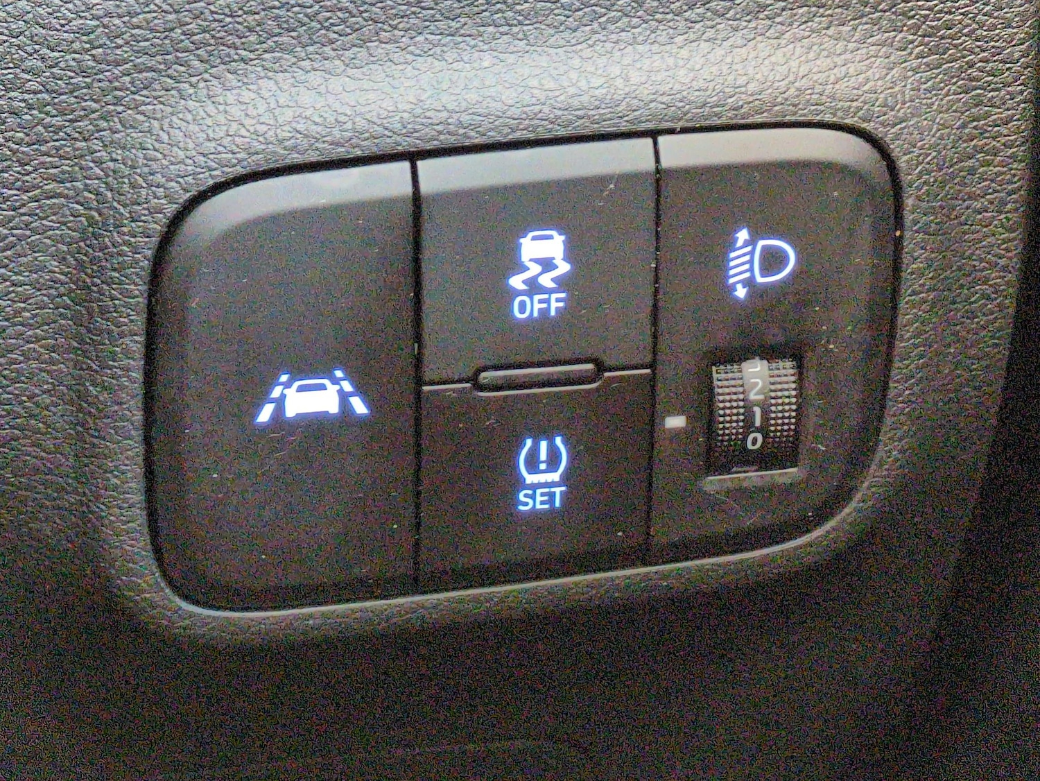 Used Hyundai i10 2022 for sale - 76542698: Photo 17