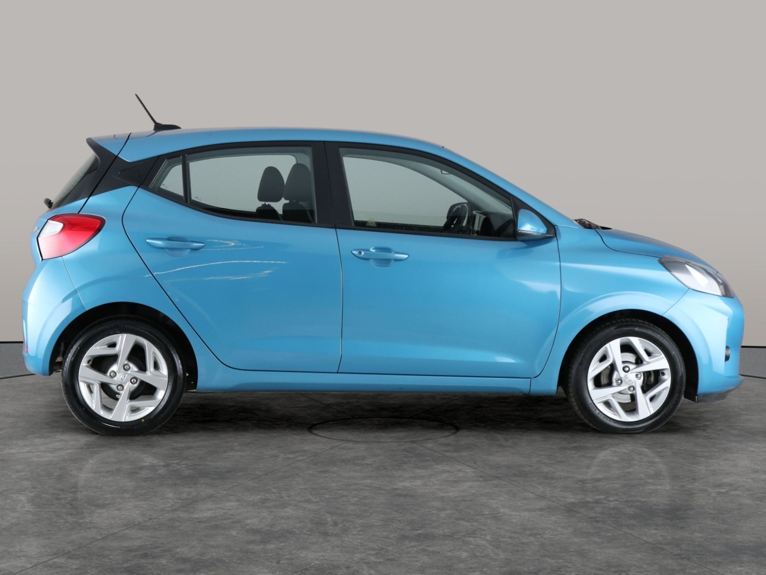 Used Hyundai i10 2022 for sale - 76542698: Photo 8