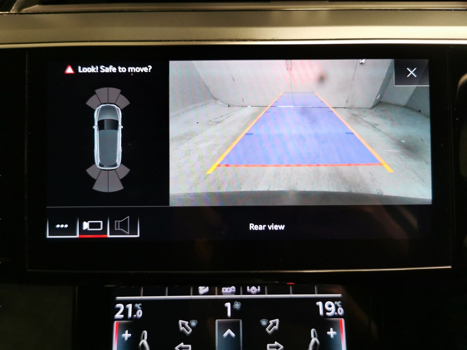 Used Audi e-tron 2020 for sale - 78025493: Photo 6