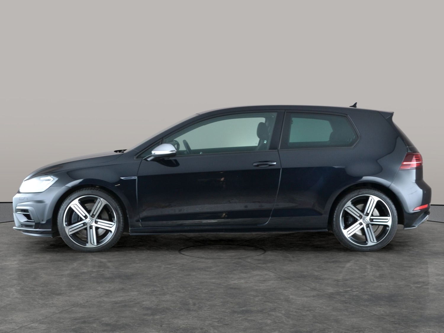 Used Volkswagen Golf 2018 for sale - 76935221: Photo 12