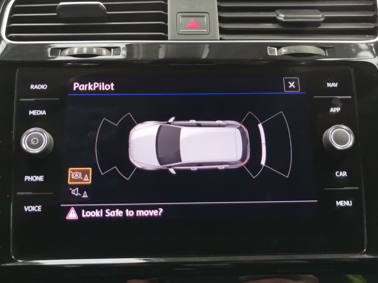 Used Volkswagen Golf 2018 for sale - 76935221: Photo 17