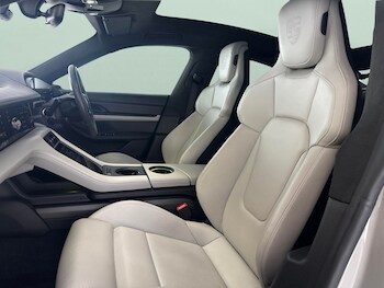 Used Porsche Taycan 2023 for sale - 78095571: Photo