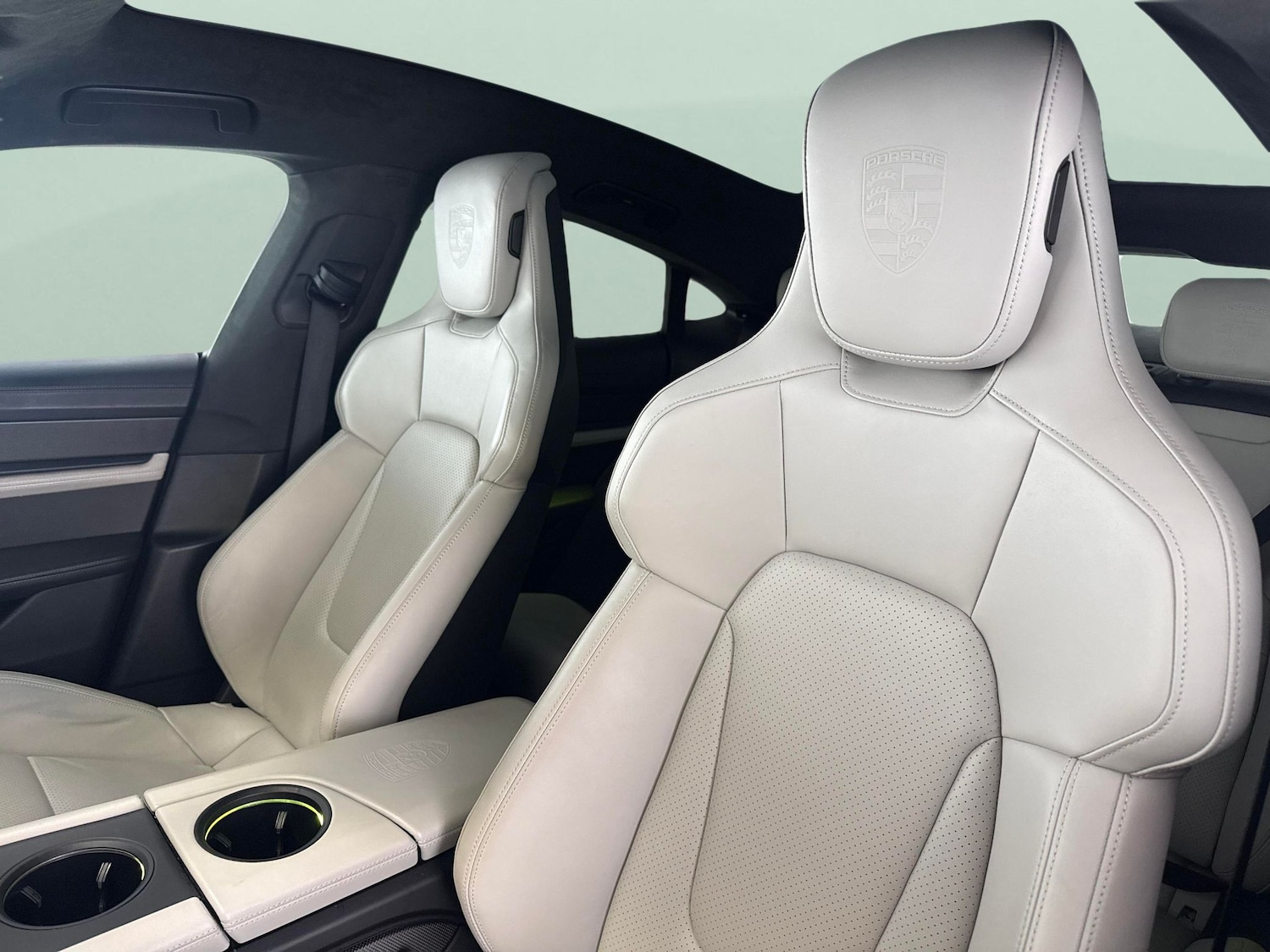 Used Porsche Taycan 2023 for sale - 78095571: Photo 8