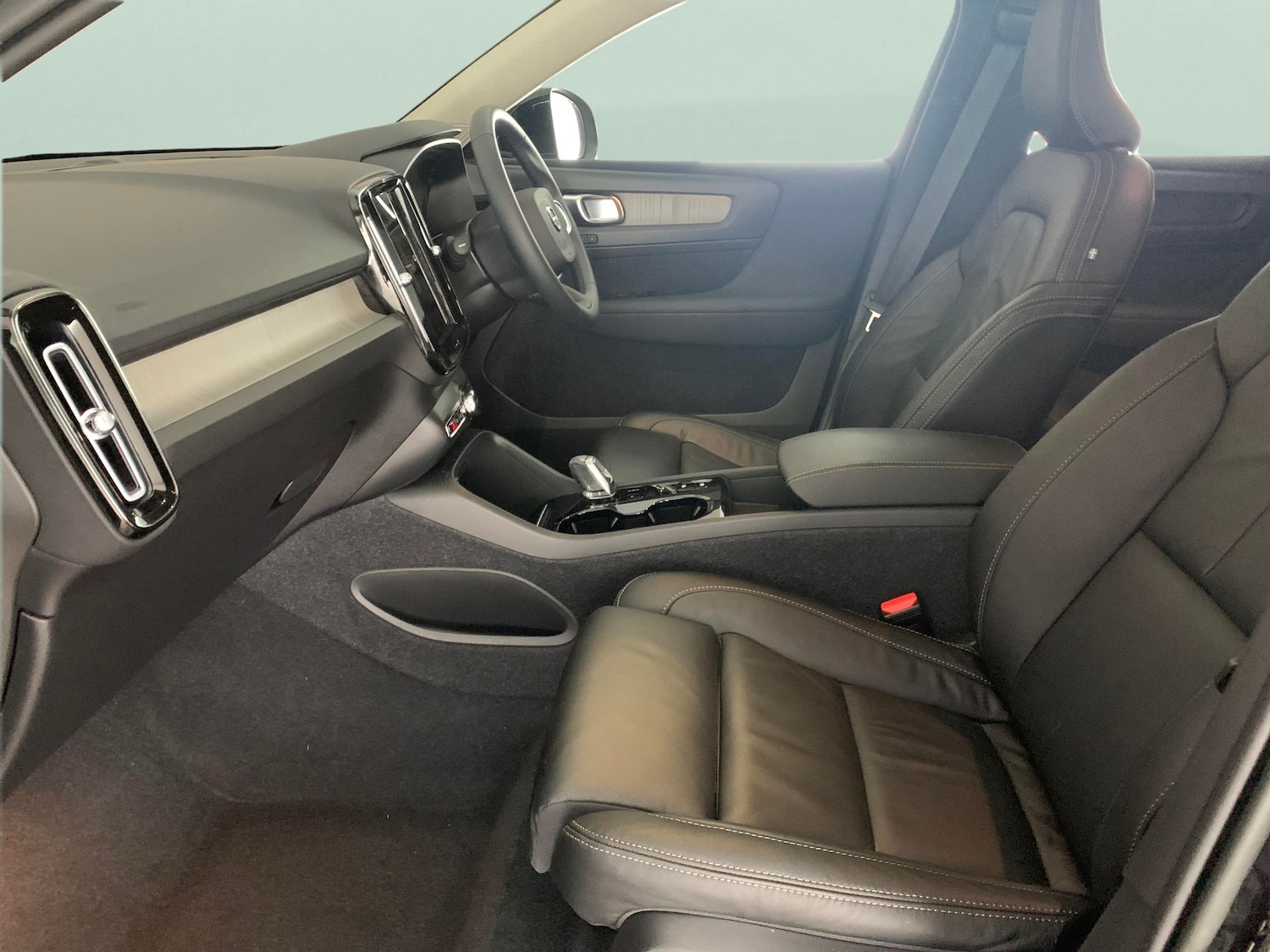 Used Volvo XC40 2022 for sale - 77707815: Photo 4