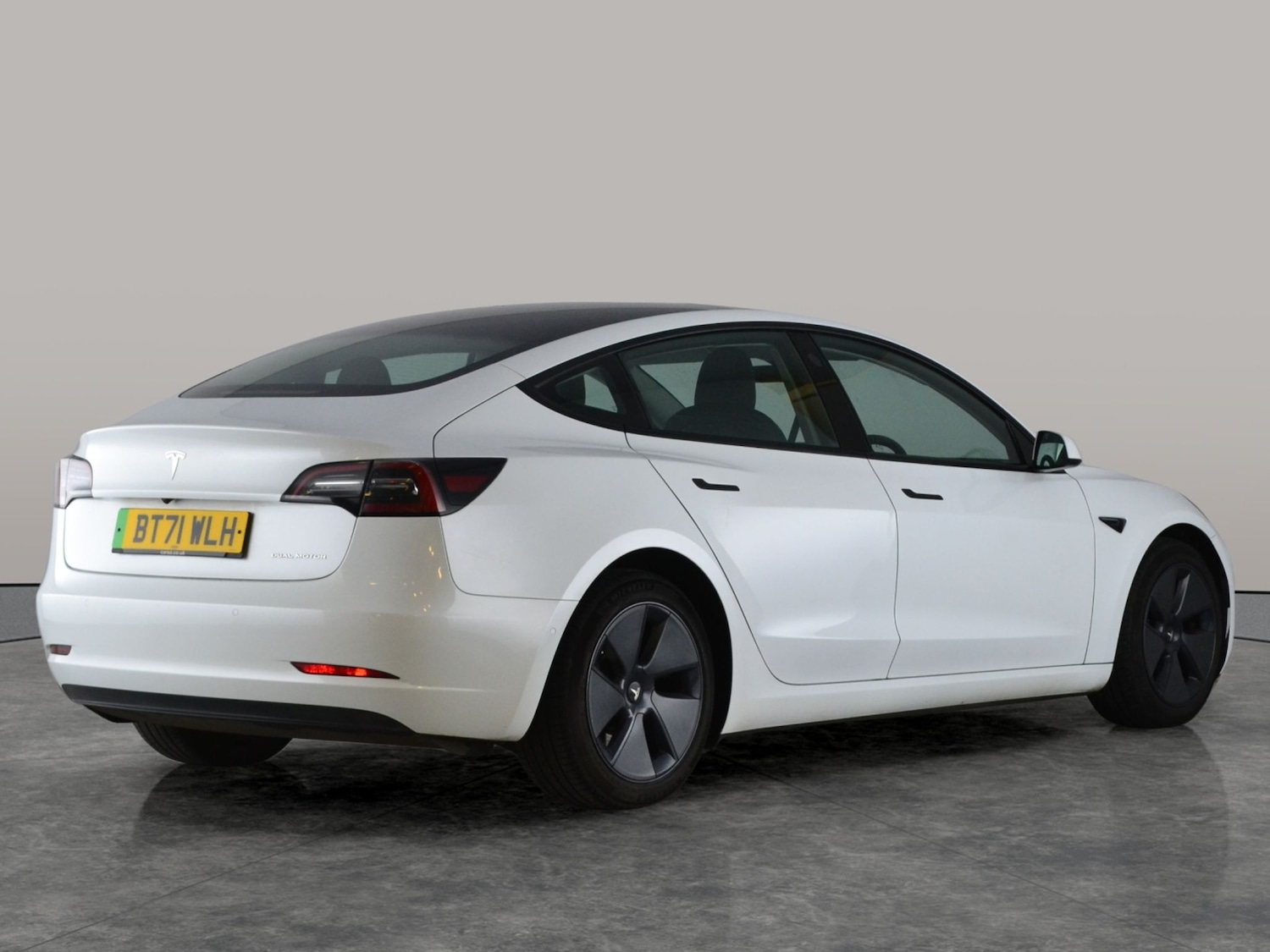 Used Tesla Model 3 2021 for sale - 76931895: Photo 12