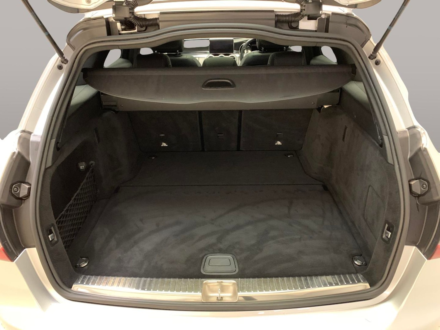 Used Mercedes-Benz C Class 2018 for sale - 76636214: Photo 34