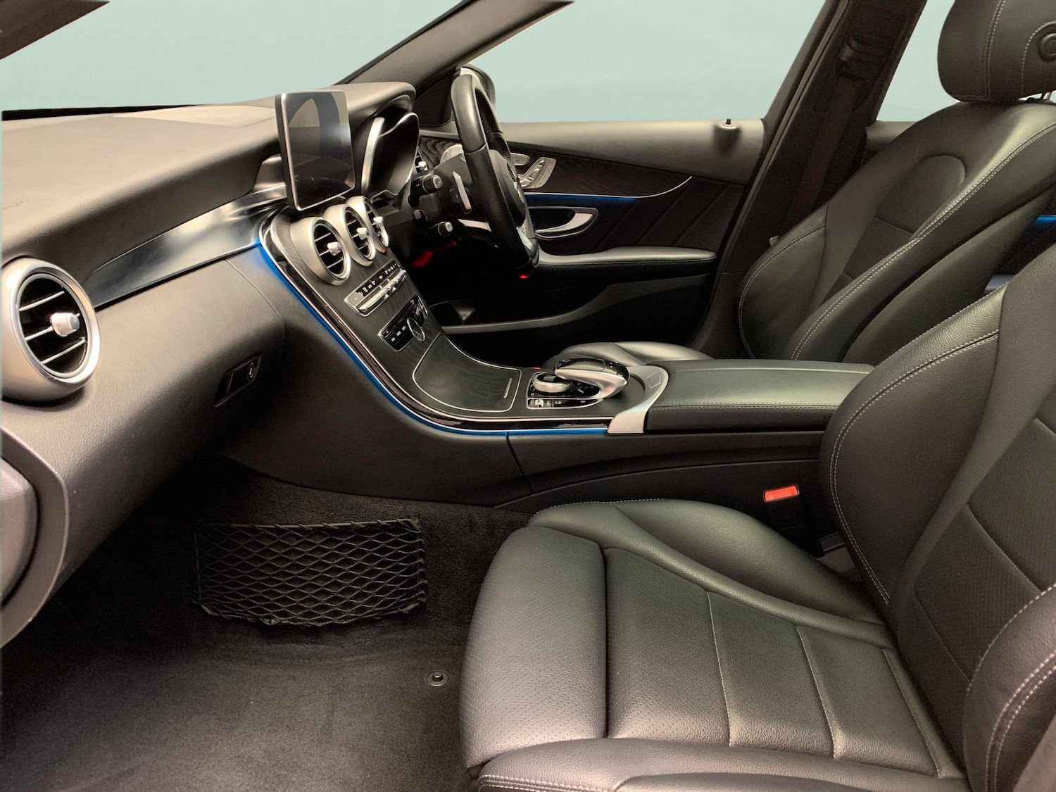 Used Mercedes-Benz C Class 2018 for sale - 76636214: Photo 4