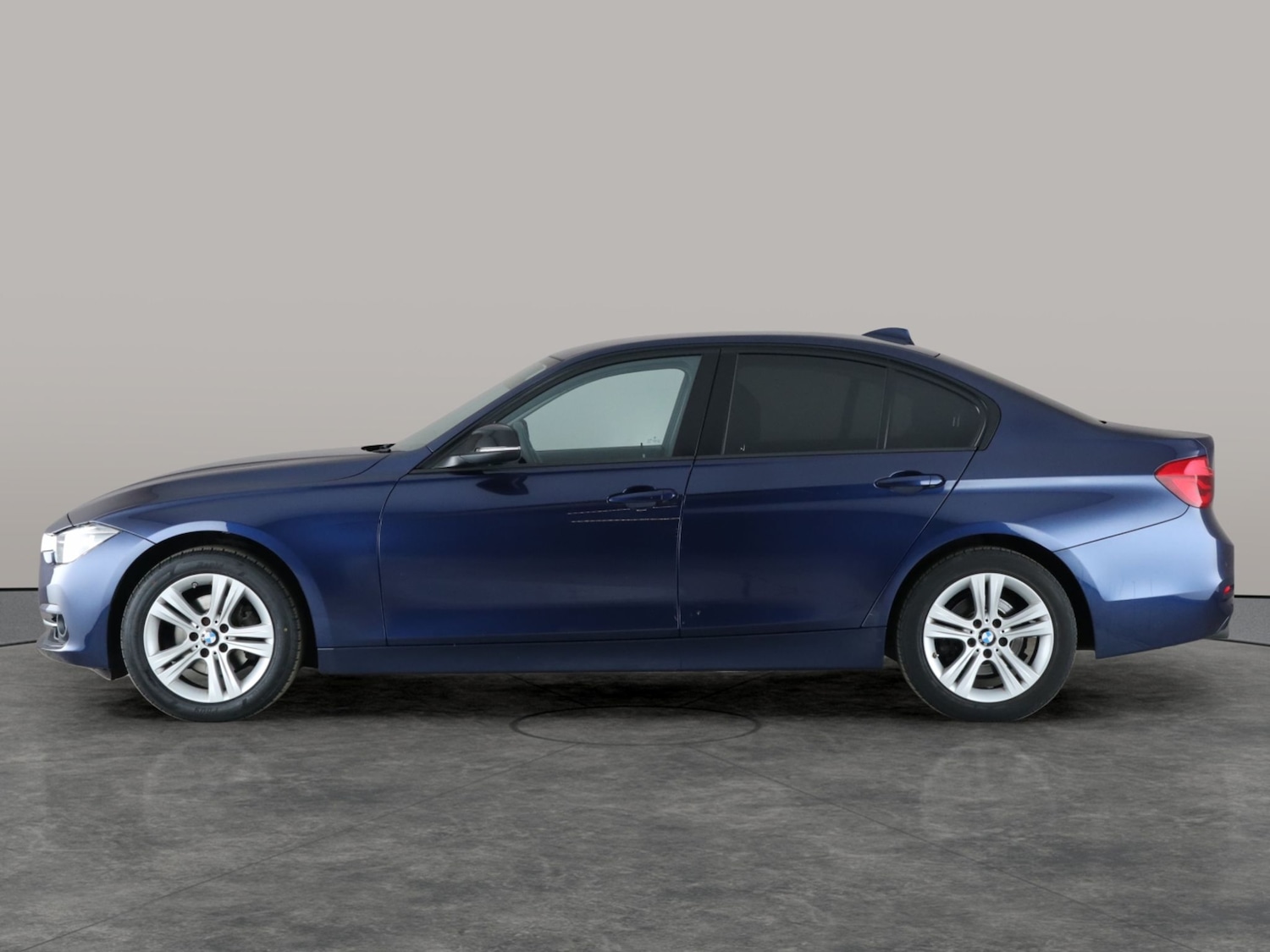 Used BMW 3 Series 2018 for sale - 76390376: Photo 17