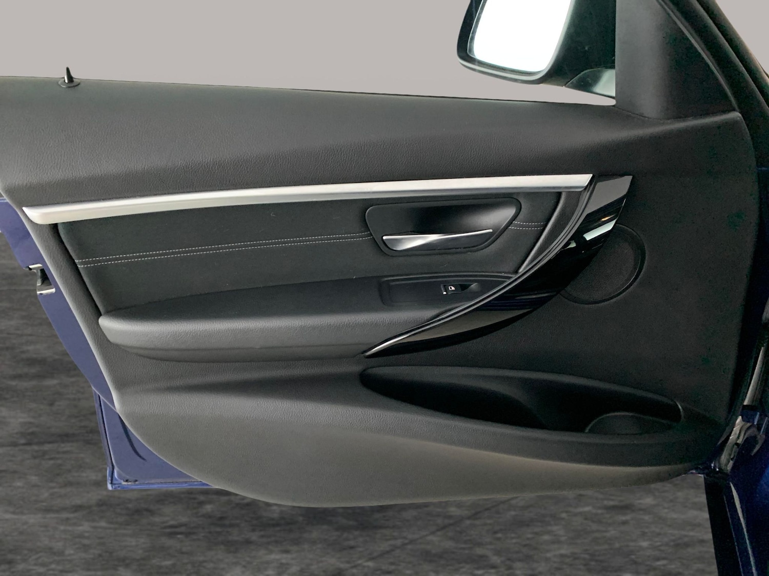 Used BMW 3 Series 2018 for sale - 76390376: Photo 30