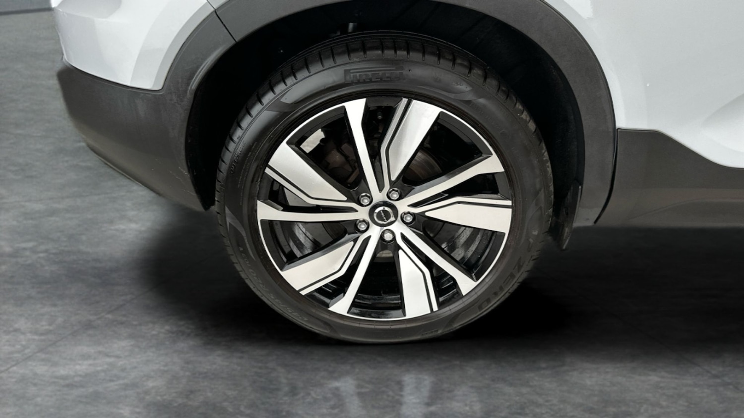 Used Volvo XC40 2022 for sale - 76808076: Photo 11