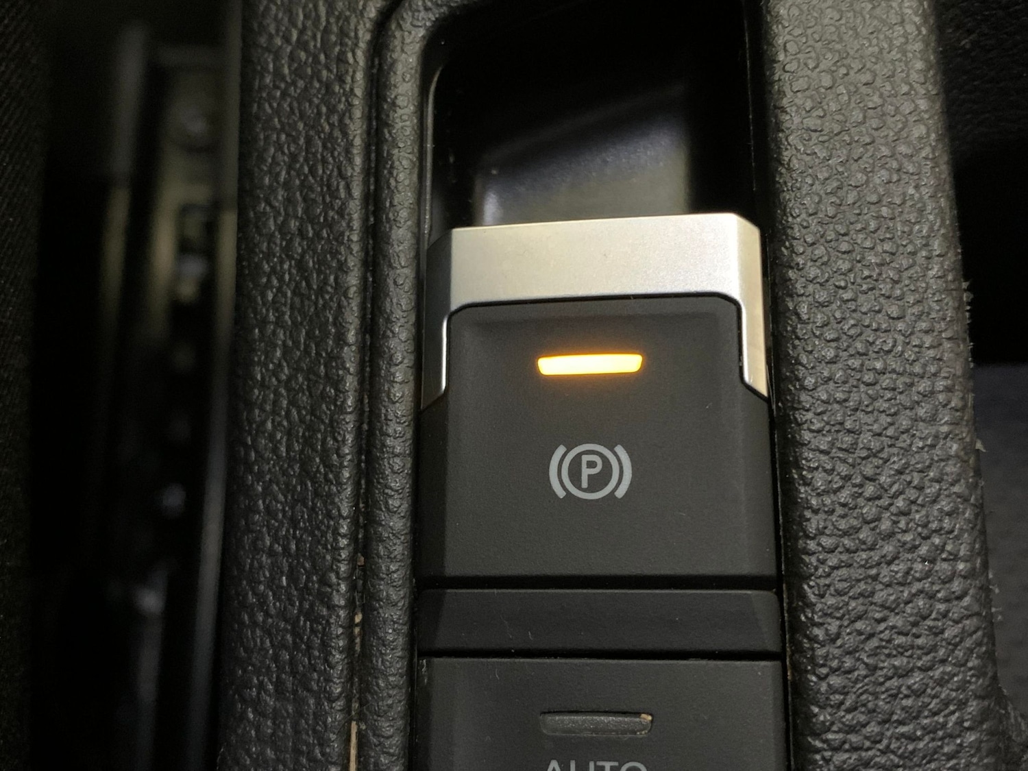 Used Volkswagen T-Roc 2023 for sale - 76575578: Photo 22