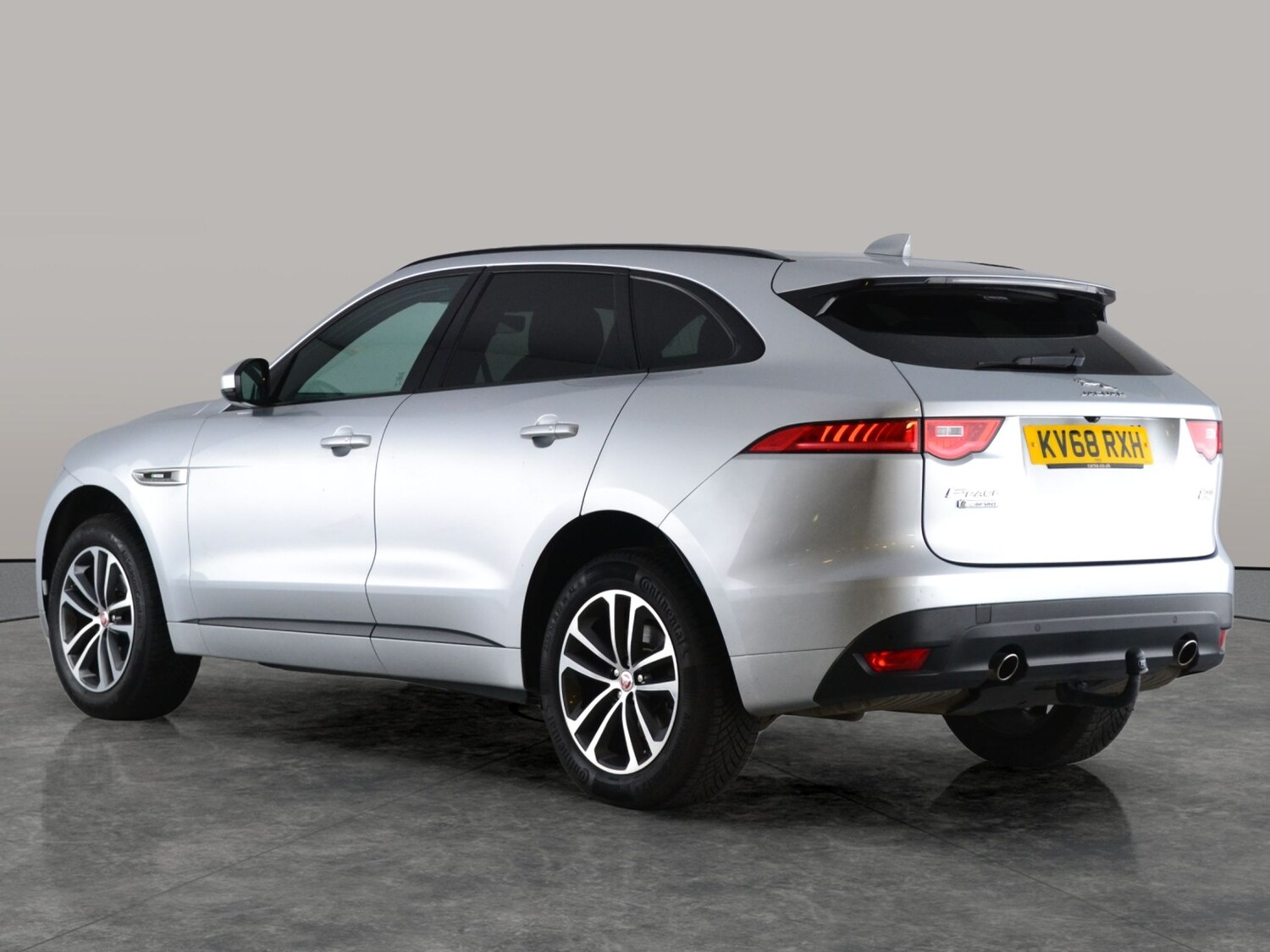 Used Jaguar F-Pace 2018 for sale - 77526484: Photo 10