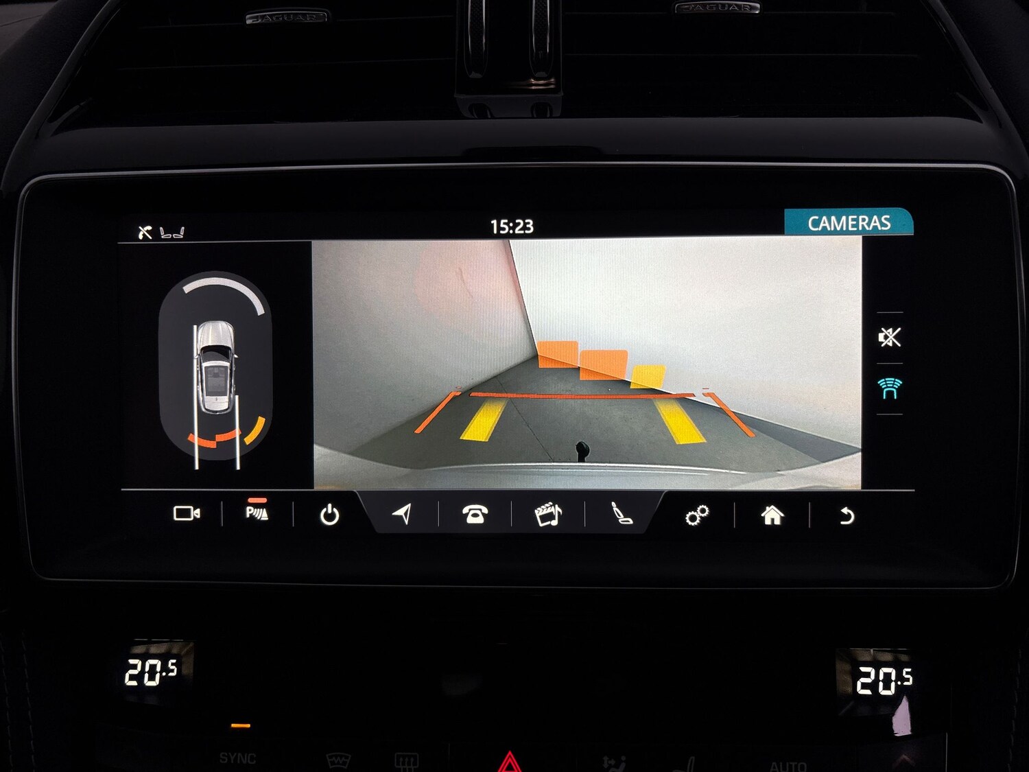 Used Jaguar F-Pace 2018 for sale - 77526484: Photo 6