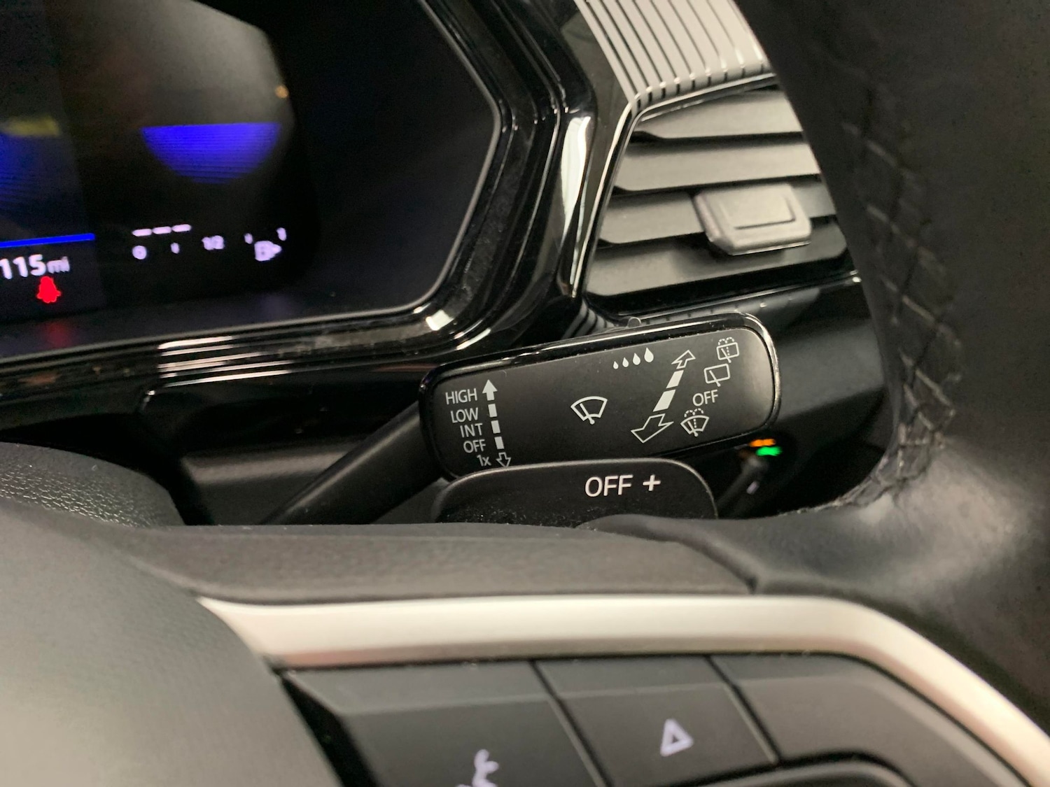 Used Volkswagen T-Cross 2023 for sale - 77164987: Photo 16