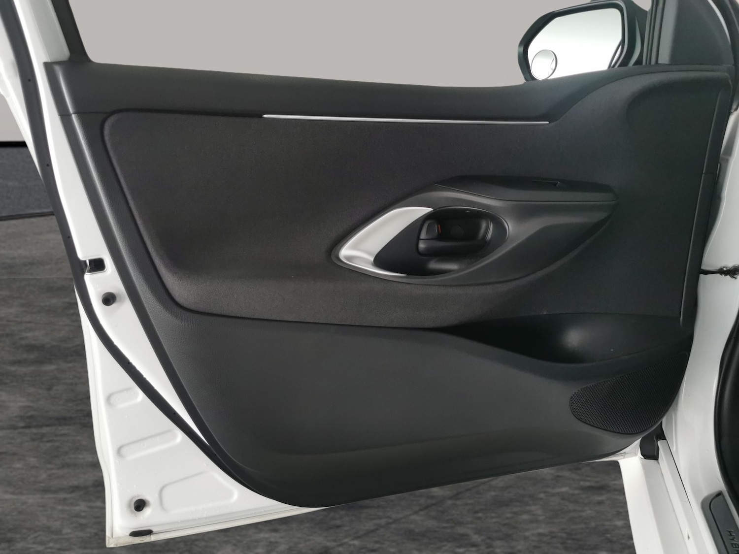 Used Toyota Yaris 2022 for sale - 77294859: Photo 27