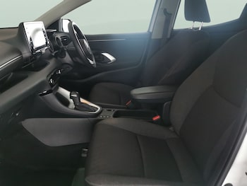 Used Toyota Yaris 2022 for sale - 77294859: Photo