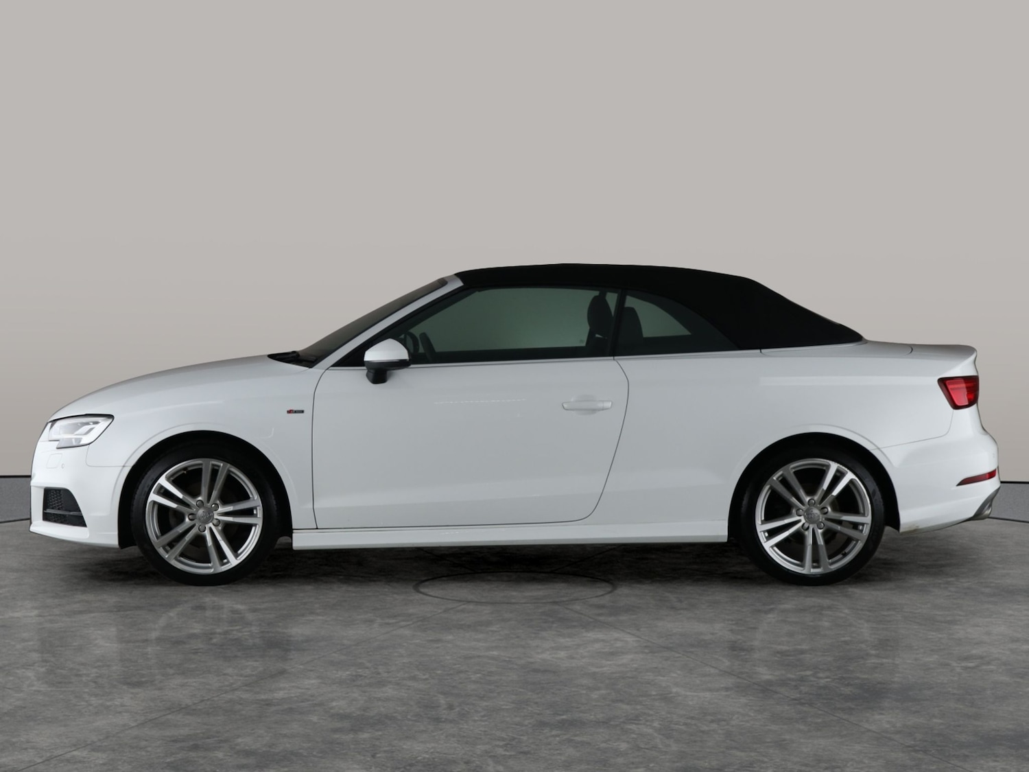 Used Audi A3 Cabriolet 2018 for sale - 76719869: Photo 13