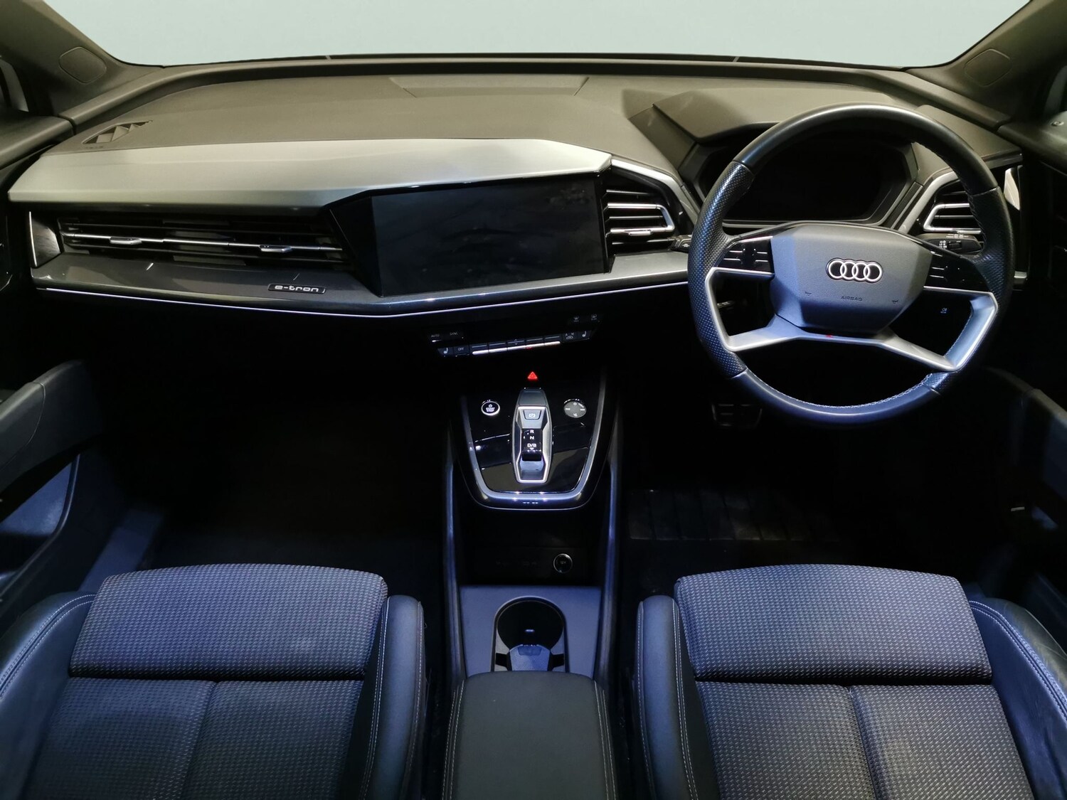 Used Audi Q4 e-tron 2023 for sale - 78054061: Photo 6