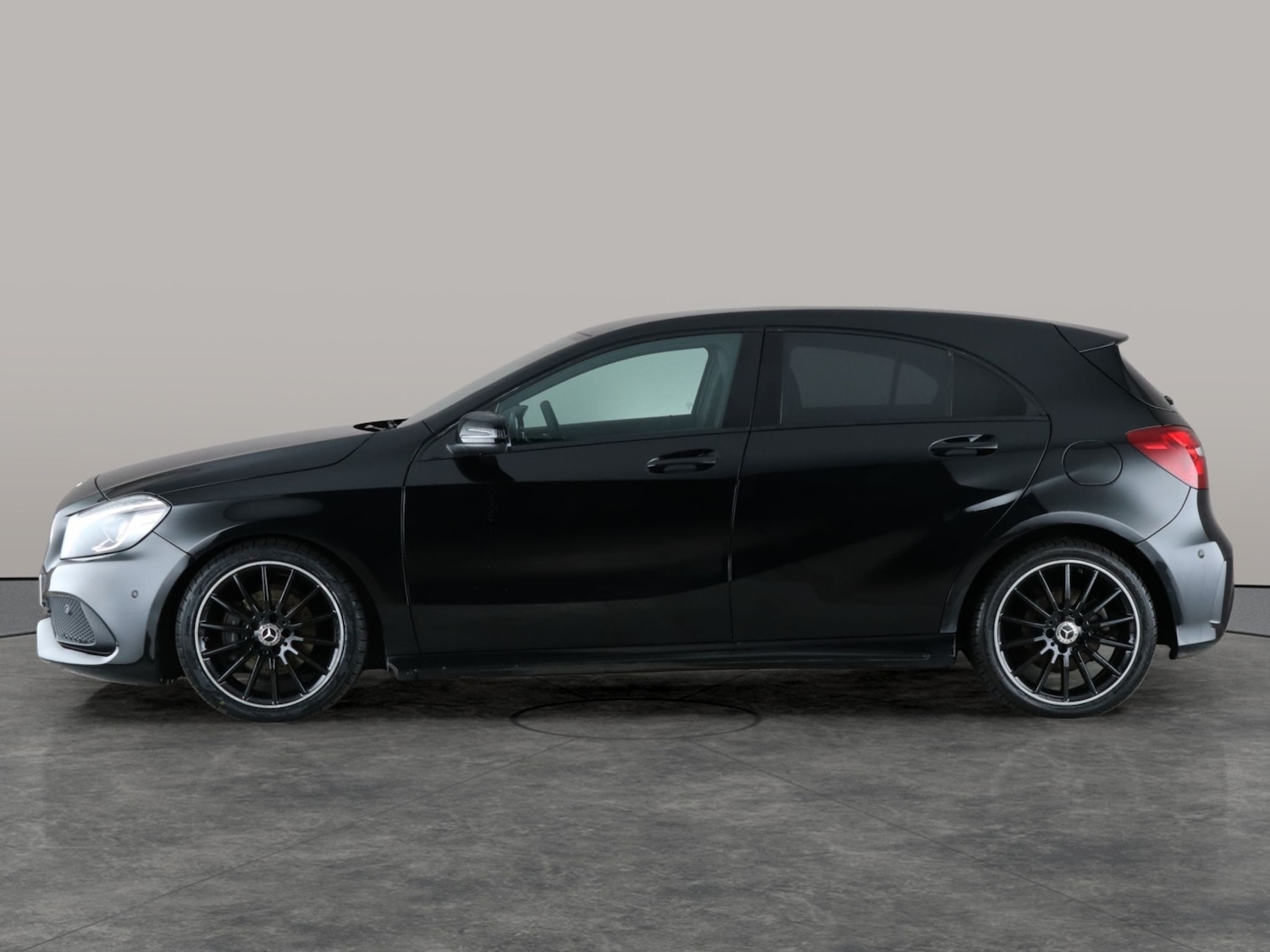 Used Mercedes-Benz A-Class 2017 for sale - 76518300: Photo 13