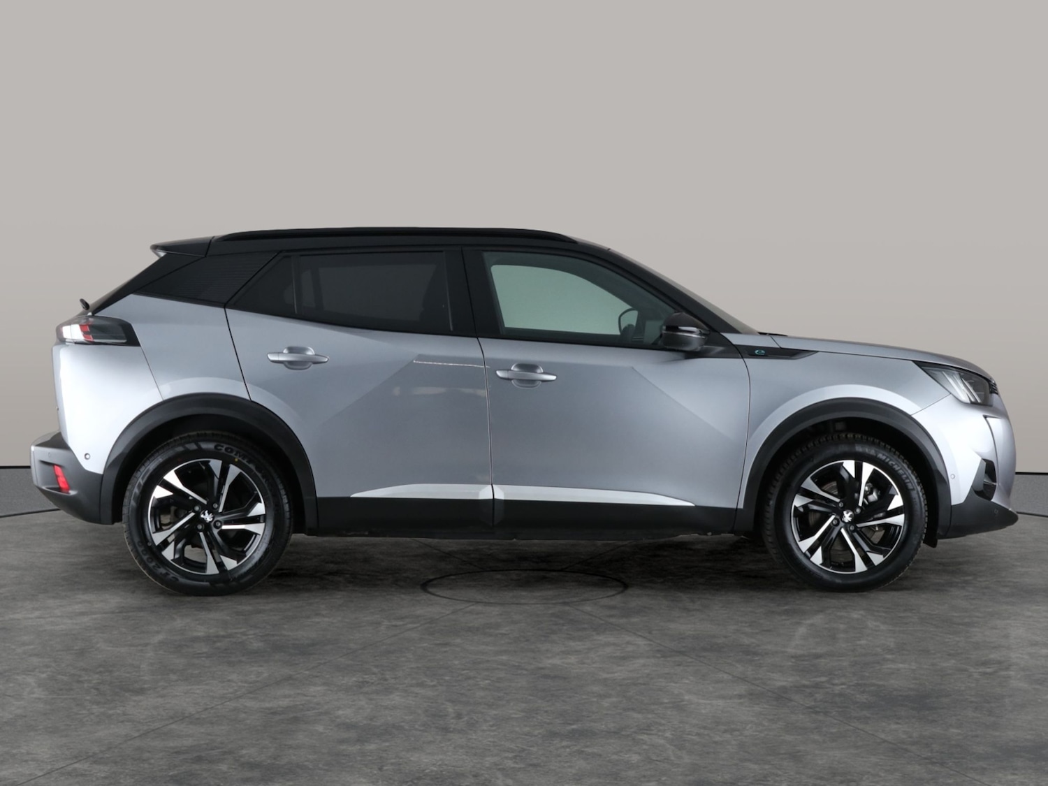 Used Peugeot 2008 2022 for sale - 76980647: Photo 9