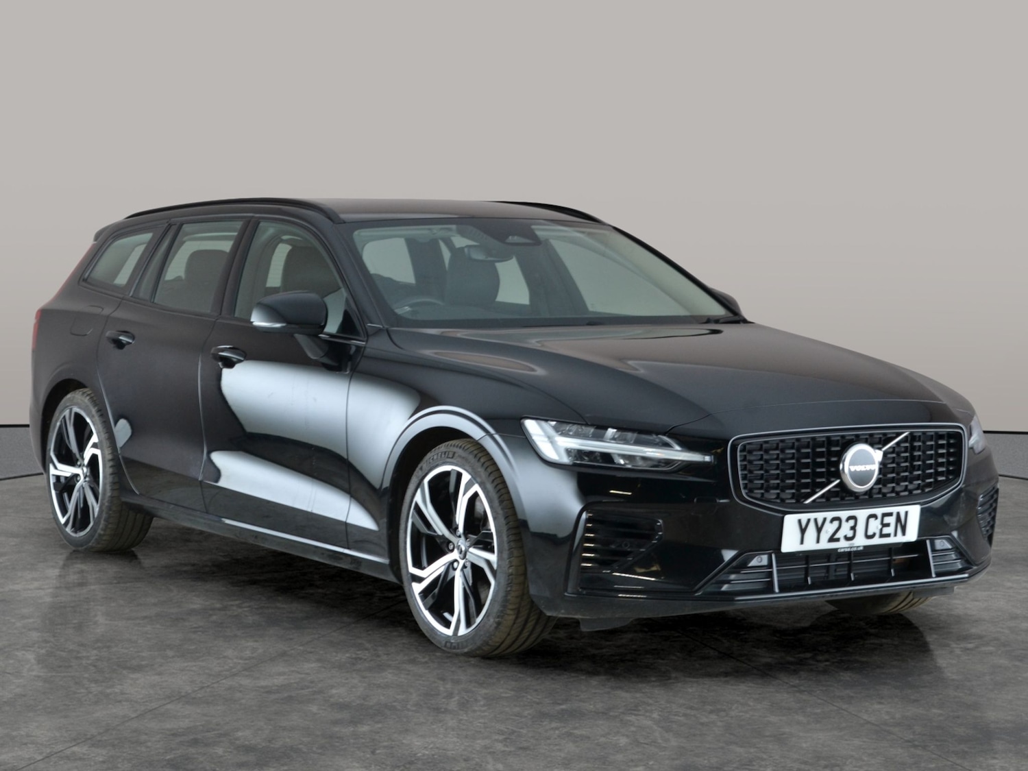 Used Volvo V60 2023 for sale - 77240660: Photo 10