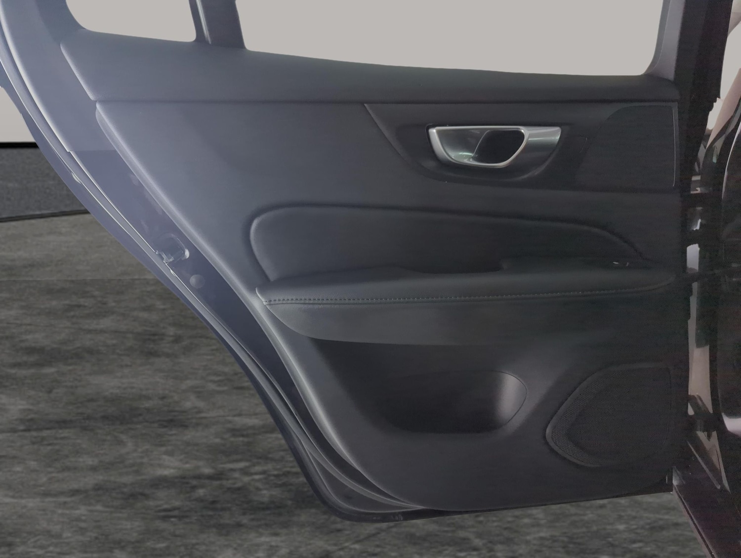 Used Volvo V60 2023 for sale - 77240660: Photo 33