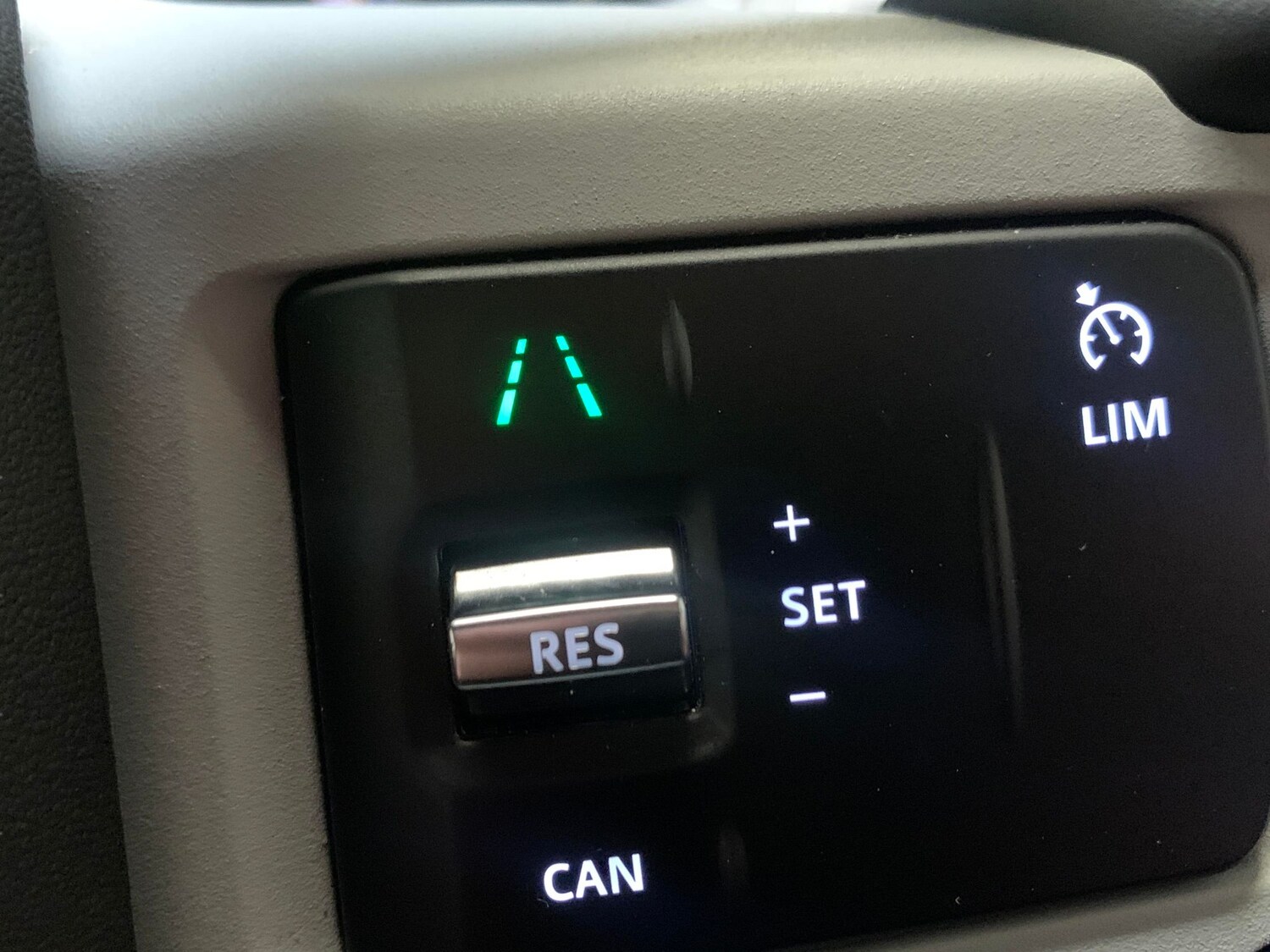 Used Land Rover Defender 2022 for sale - 77894180: Photo 20