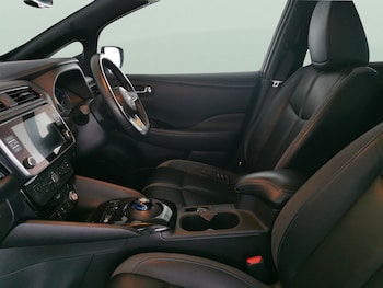 Used Nissan Leaf 2022 for sale - 77617513: Photo