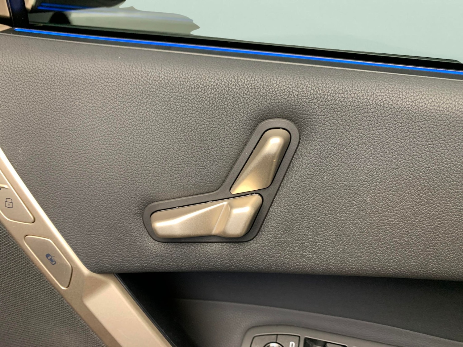 Used BMW iX 2022 for sale - 77650915: Photo 15