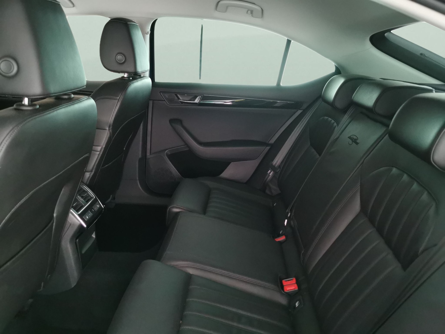 Used Skoda Superb 2018 for sale - 77170915: Photo 28