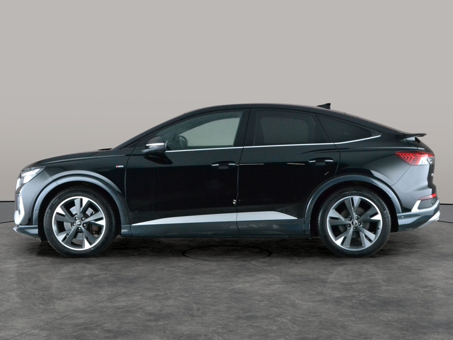 Used Audi Q4 e-tron 2022 for sale - 77058630: Photo 12