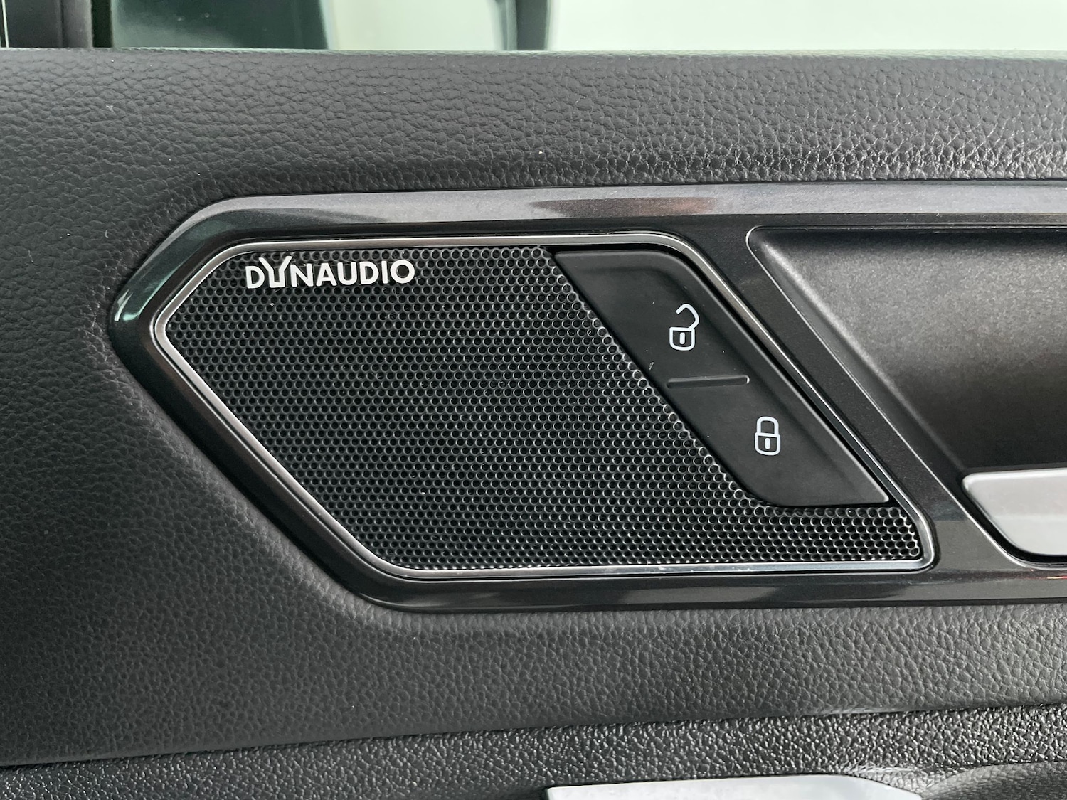 Used Volkswagen Tiguan 2017 for sale - 76519557: Photo 7