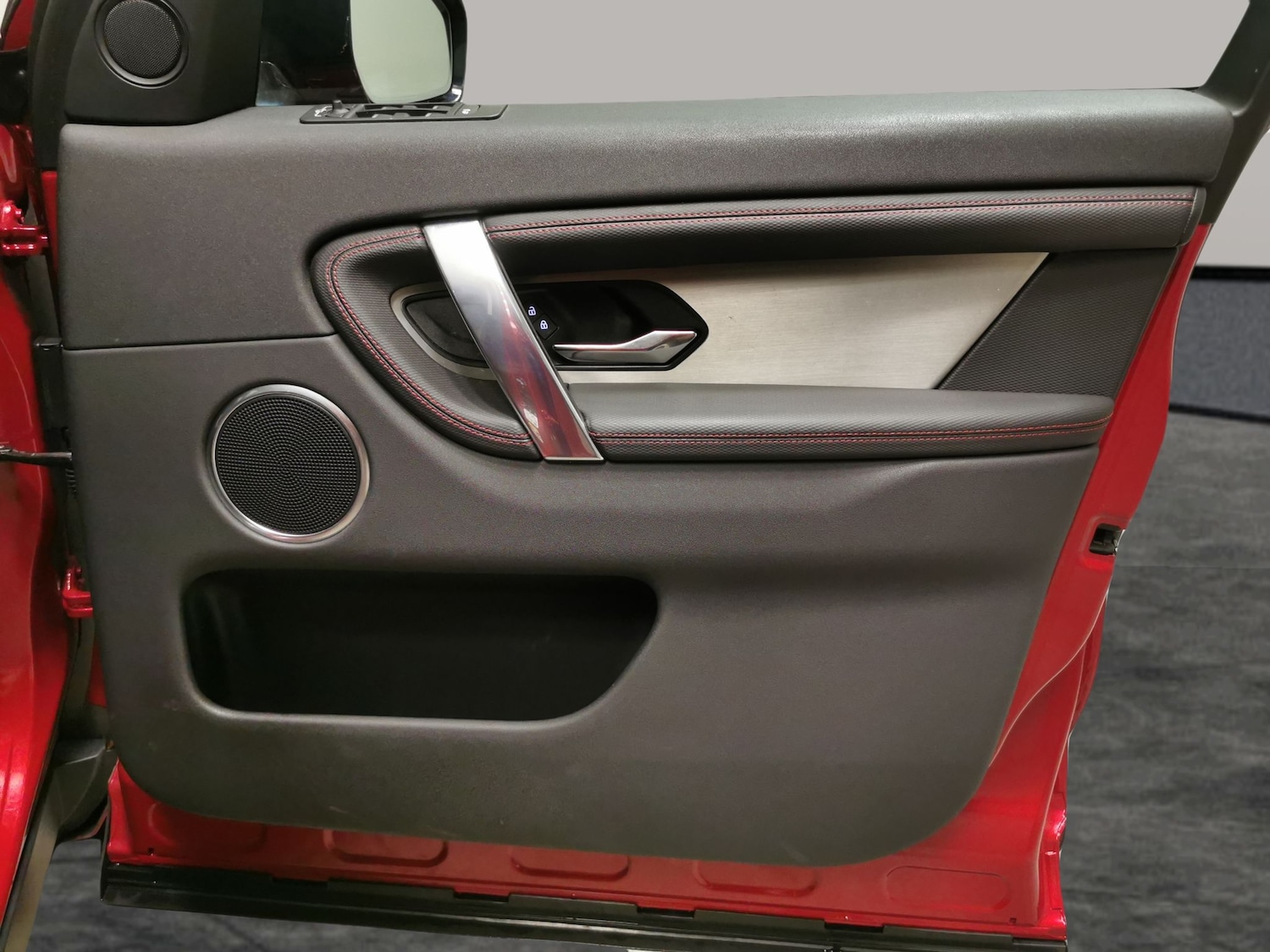 Used Land Rover Discovery Sport 2023 for sale - 78025500: Photo 32