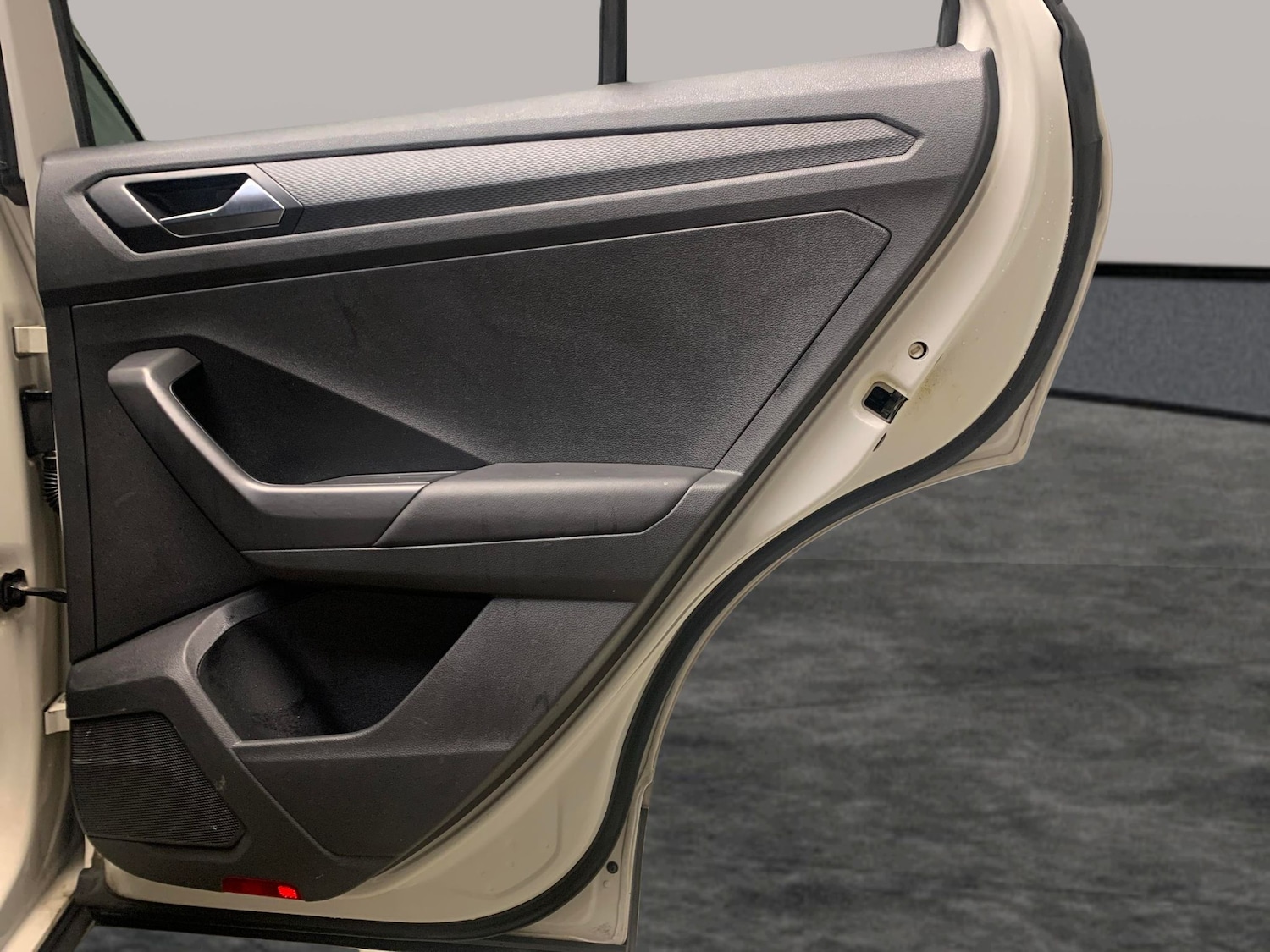 Used Volkswagen T-Roc 2022 for sale - 77435456: Photo 25