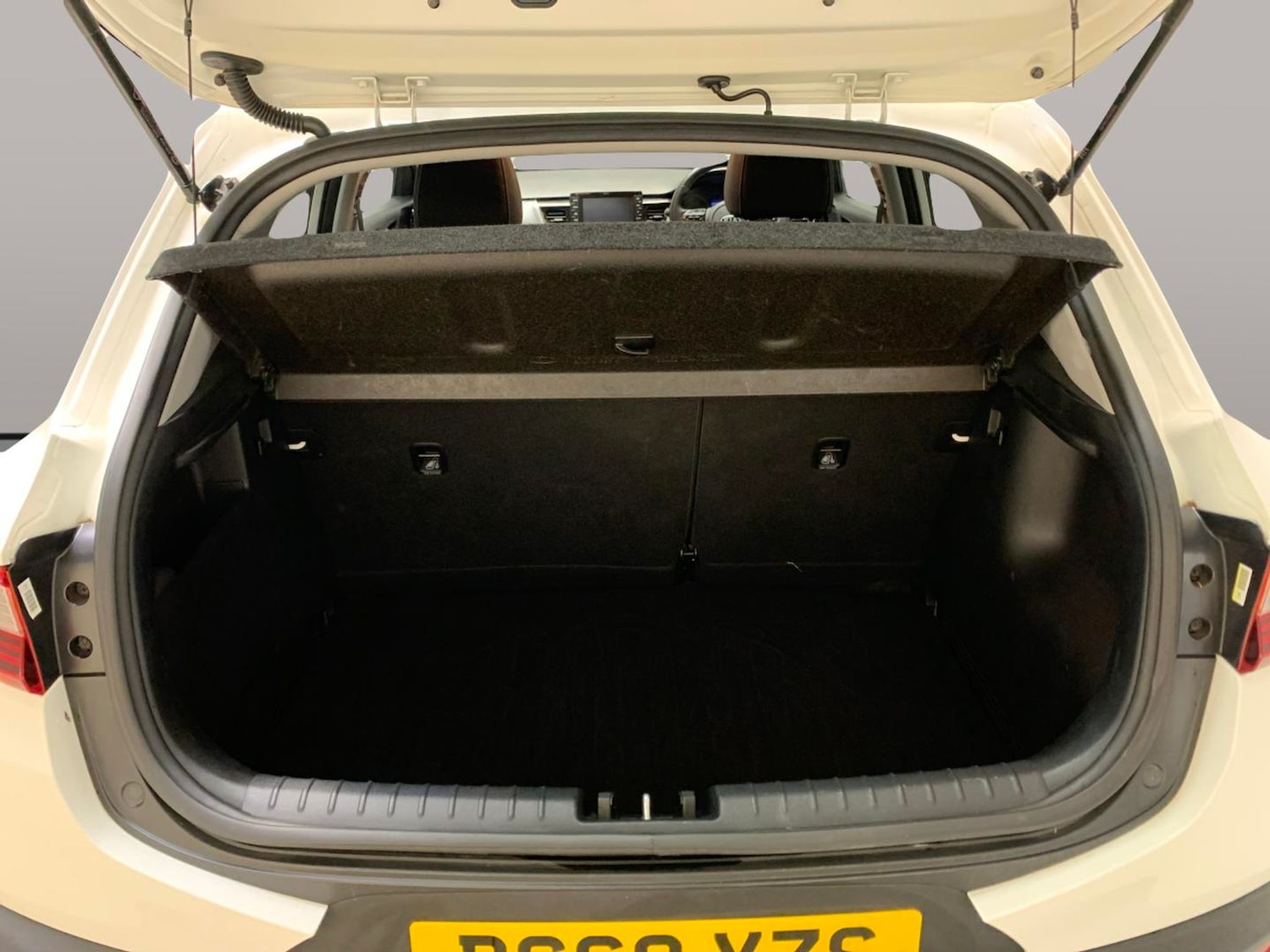 Used Kia Stonic 2018 for sale - 76426118: Photo 45