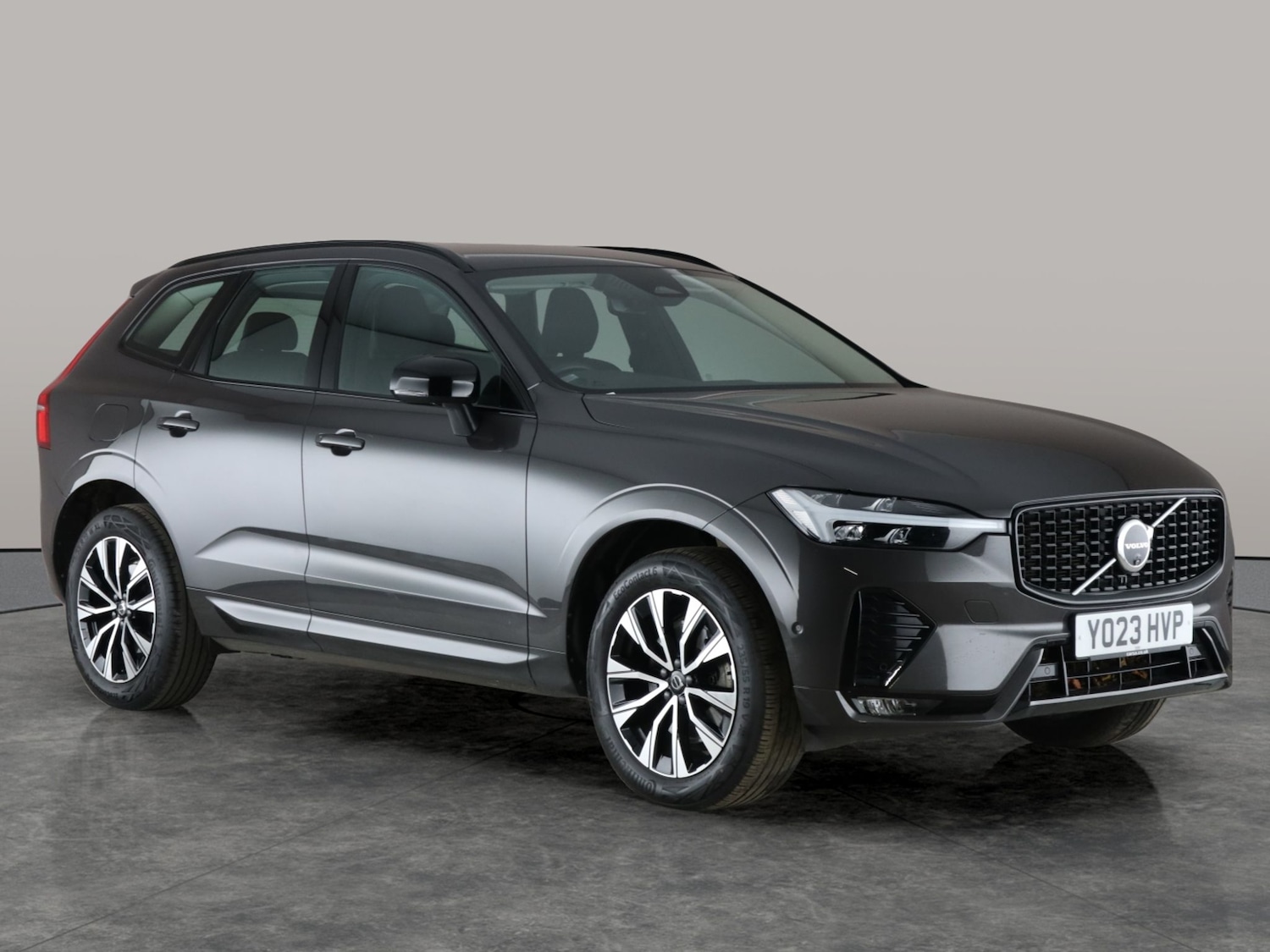 Used Volvo XC60 2023 for sale - 76704177: Photo 8