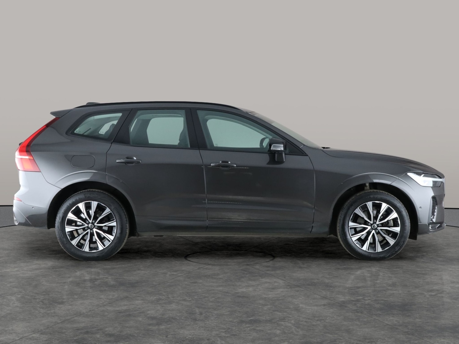 Used Volvo XC60 2023 for sale - 76704177: Photo 9
