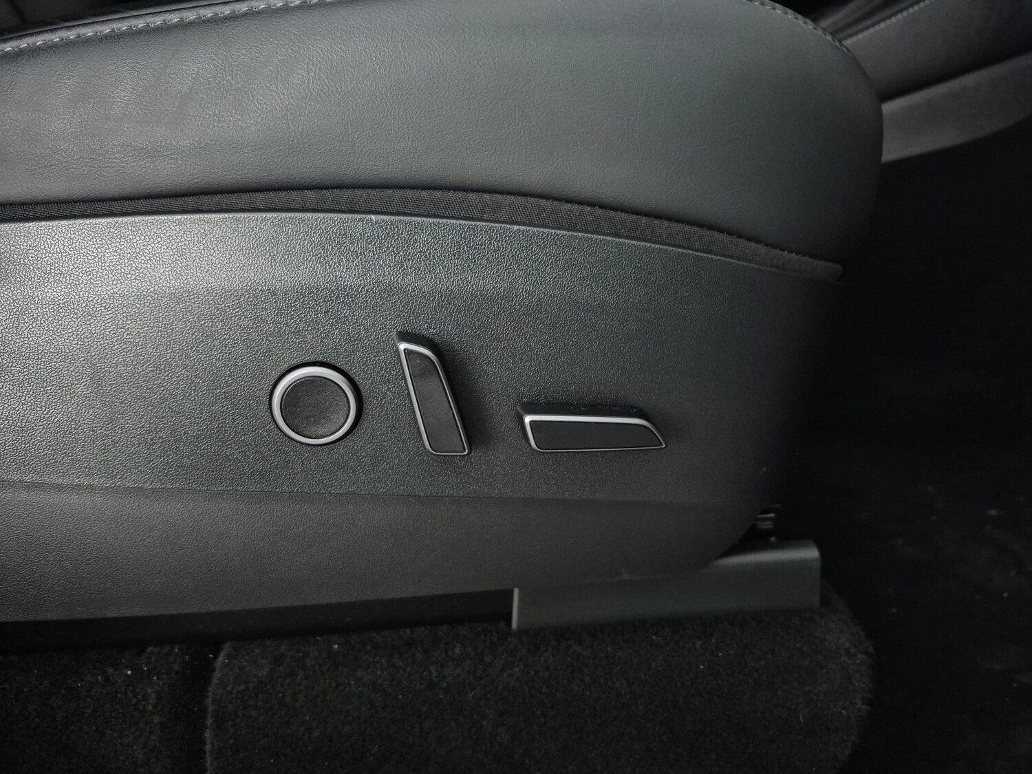 Used Tesla Model Y 2023 for sale - 77932423: Photo 19