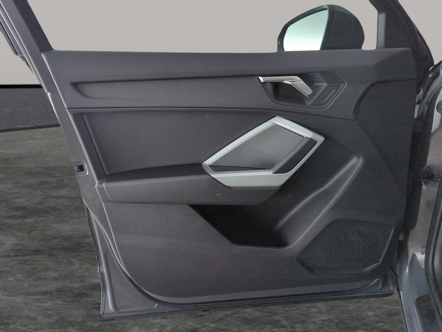 Used Audi Q3 for sale - 78107847: Photo 25