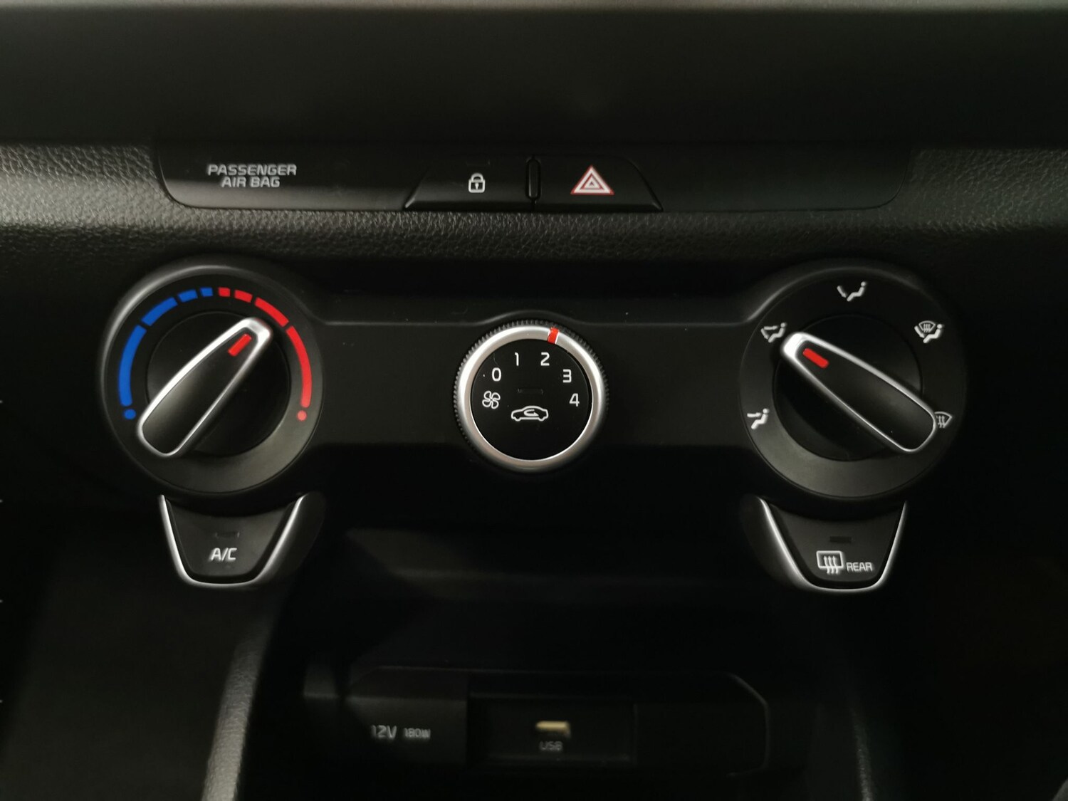 Used Kia Stonic 2022 for sale - 77756833: Photo 17