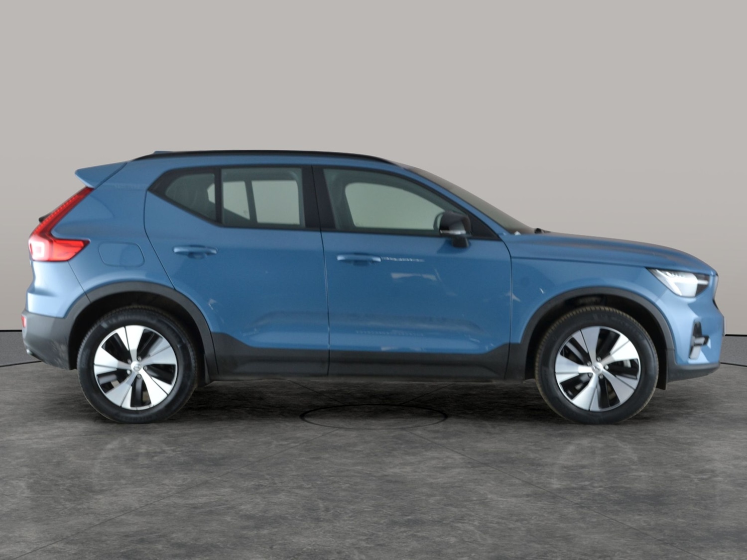 Used Volvo XC40 2023 for sale - 77691322: Photo 10