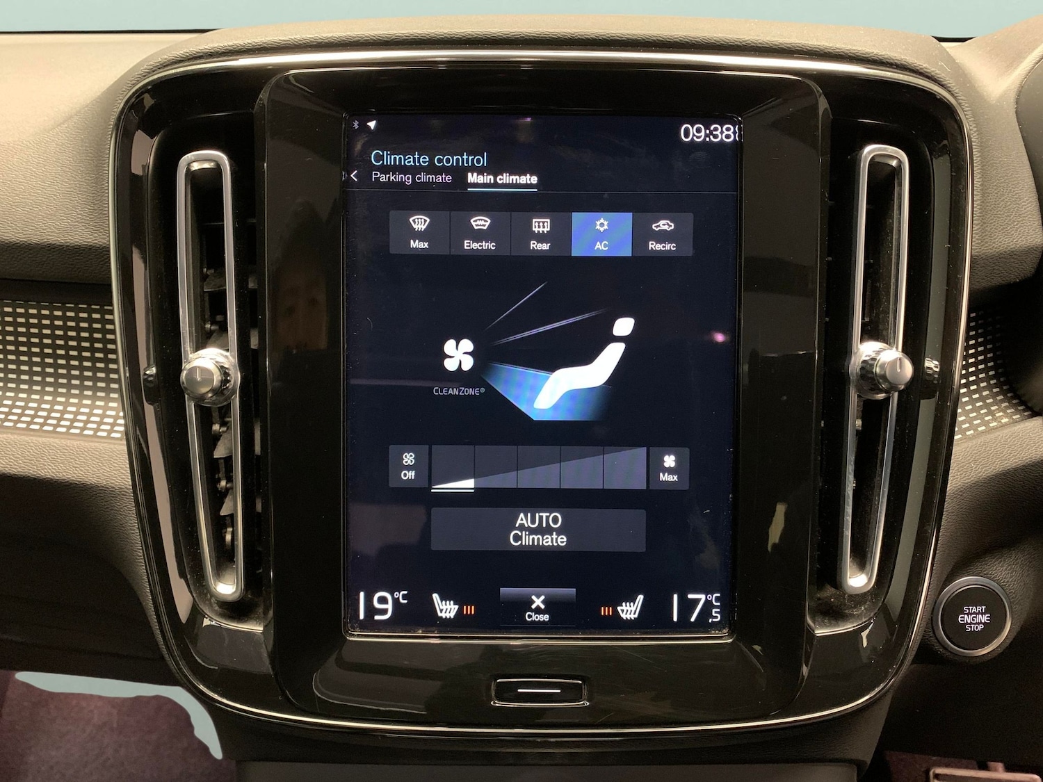 Used Volvo XC40 for sale - 76531860: Photo 19