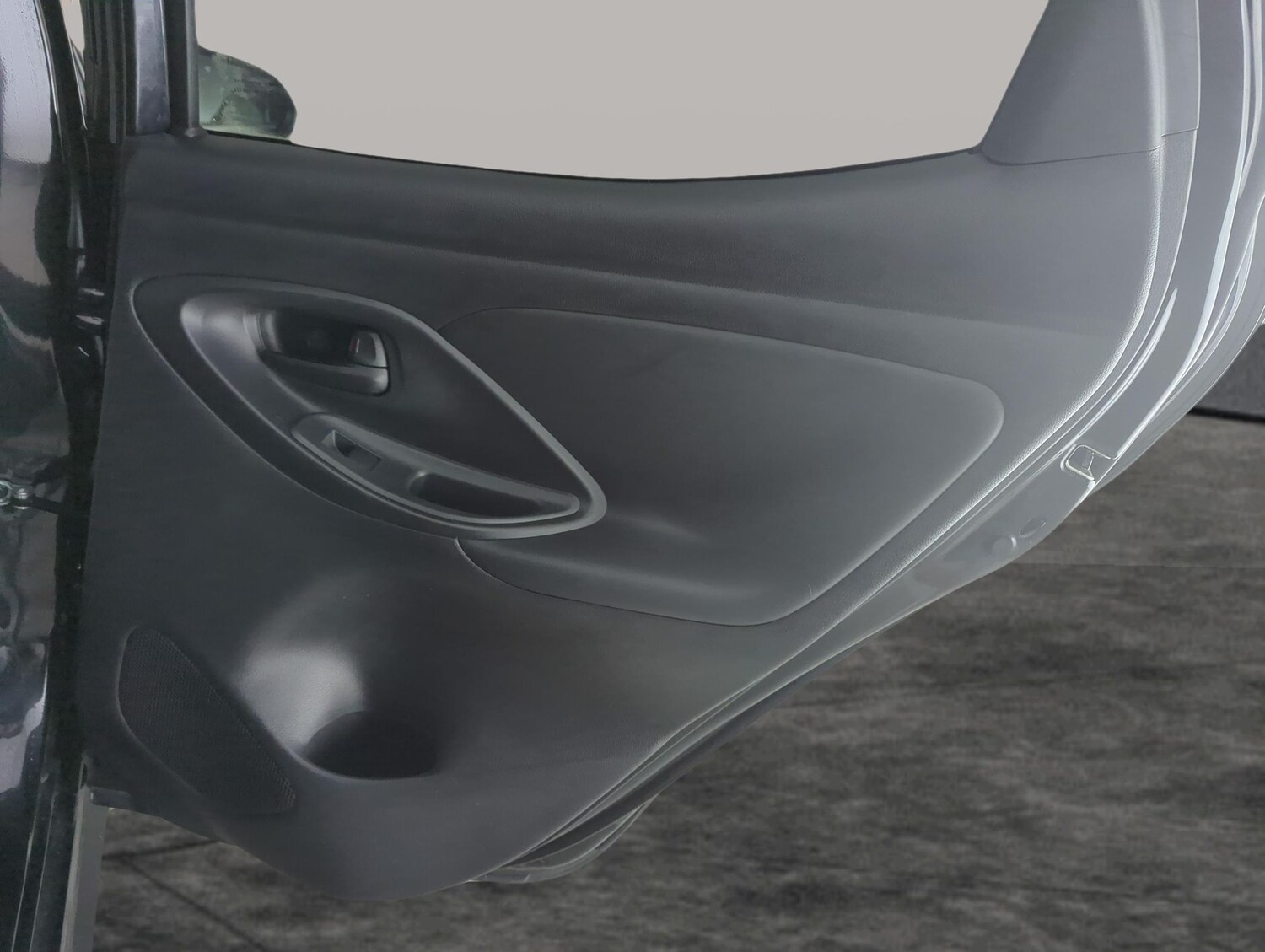 Used Toyota Yaris 2023 for sale - 77600816: Photo 31