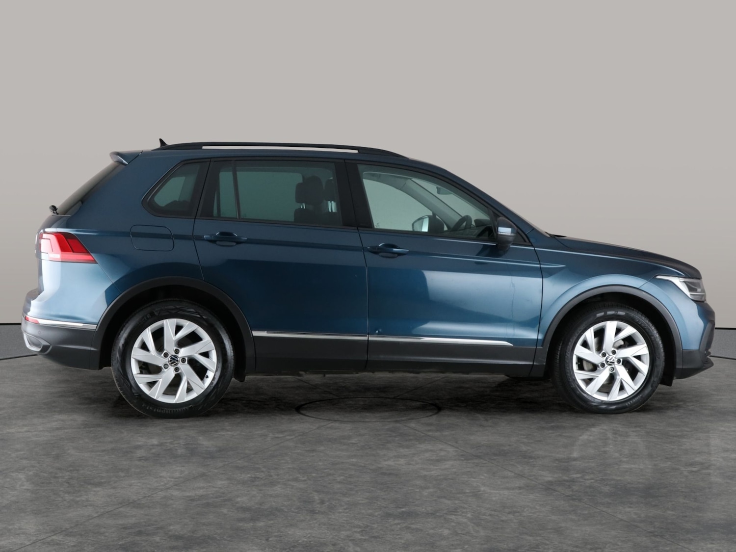 Used Volkswagen Tiguan 2021 for sale - 76709874: Photo 9