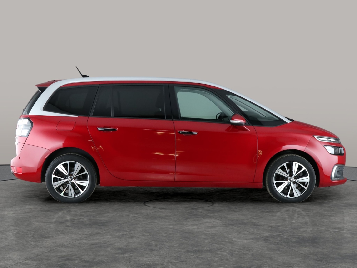 Used Citroen C4 Grand Picasso 2017 for sale - 76879176: Photo 9